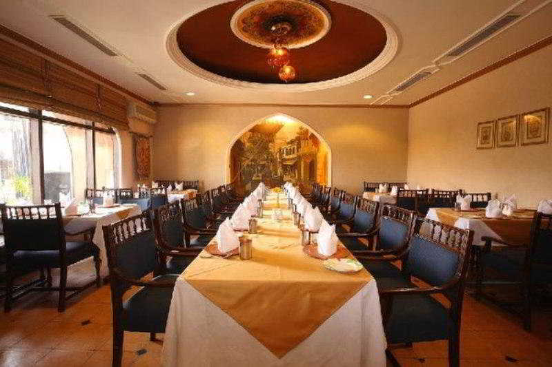 32Nd Milestone Hotel Gurgaon Facilities photo